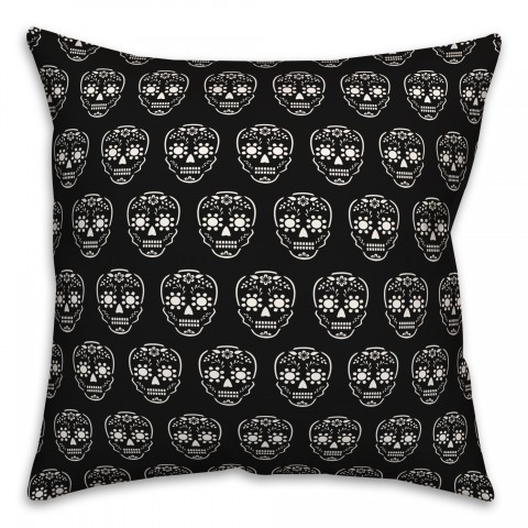 Black and White Skull Pattern 18x18 Spun Poly Pillow